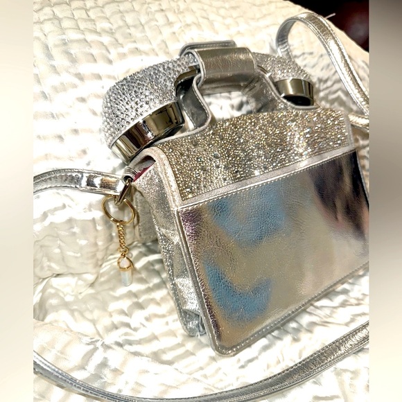 BETSEY Party Line Million Stars Silver Metallic PHONE PURSE Crossbody Bluetooth - Picture 11 of 16